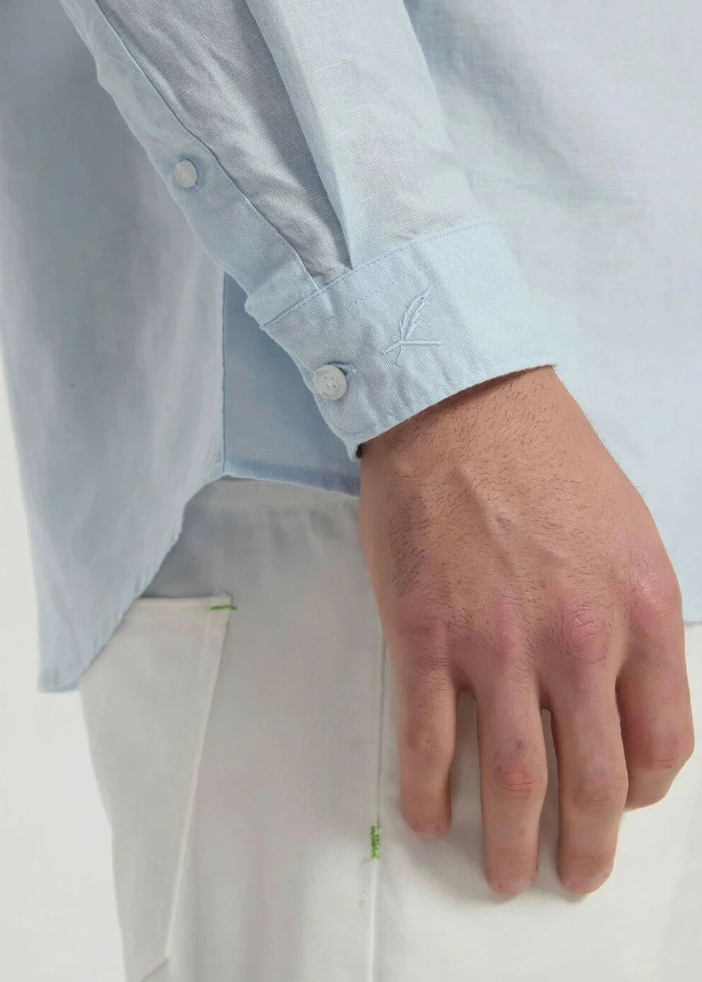 Chemise en lin bleu ciel