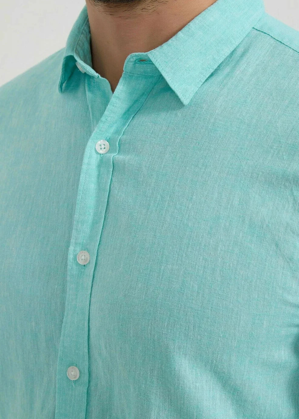 Chemise en lin turquoise